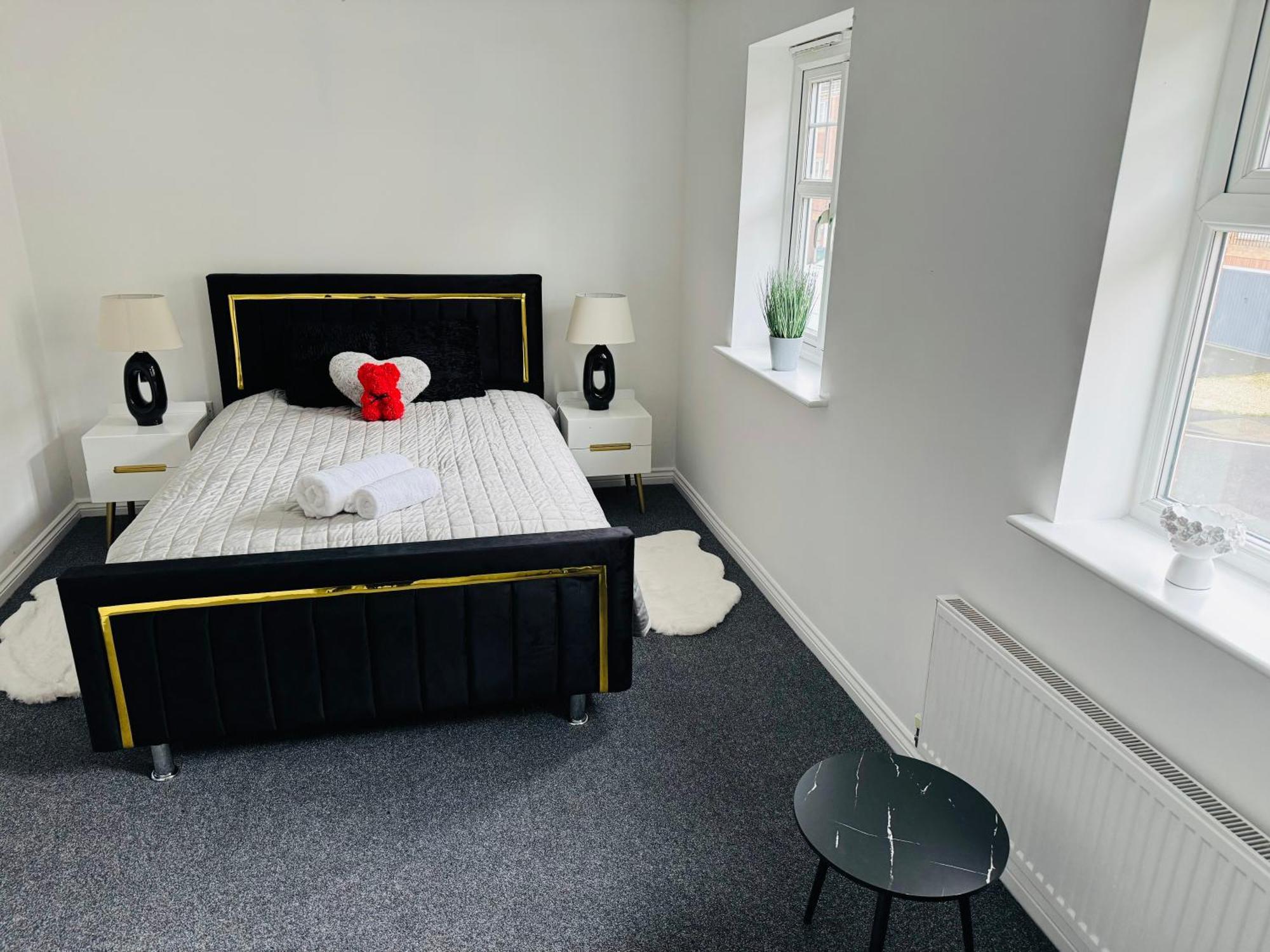 Harmony House 3 Bedroom New Build For Families, Contractors, Black Country Museum Sleeps 6 Tipton Exterior foto