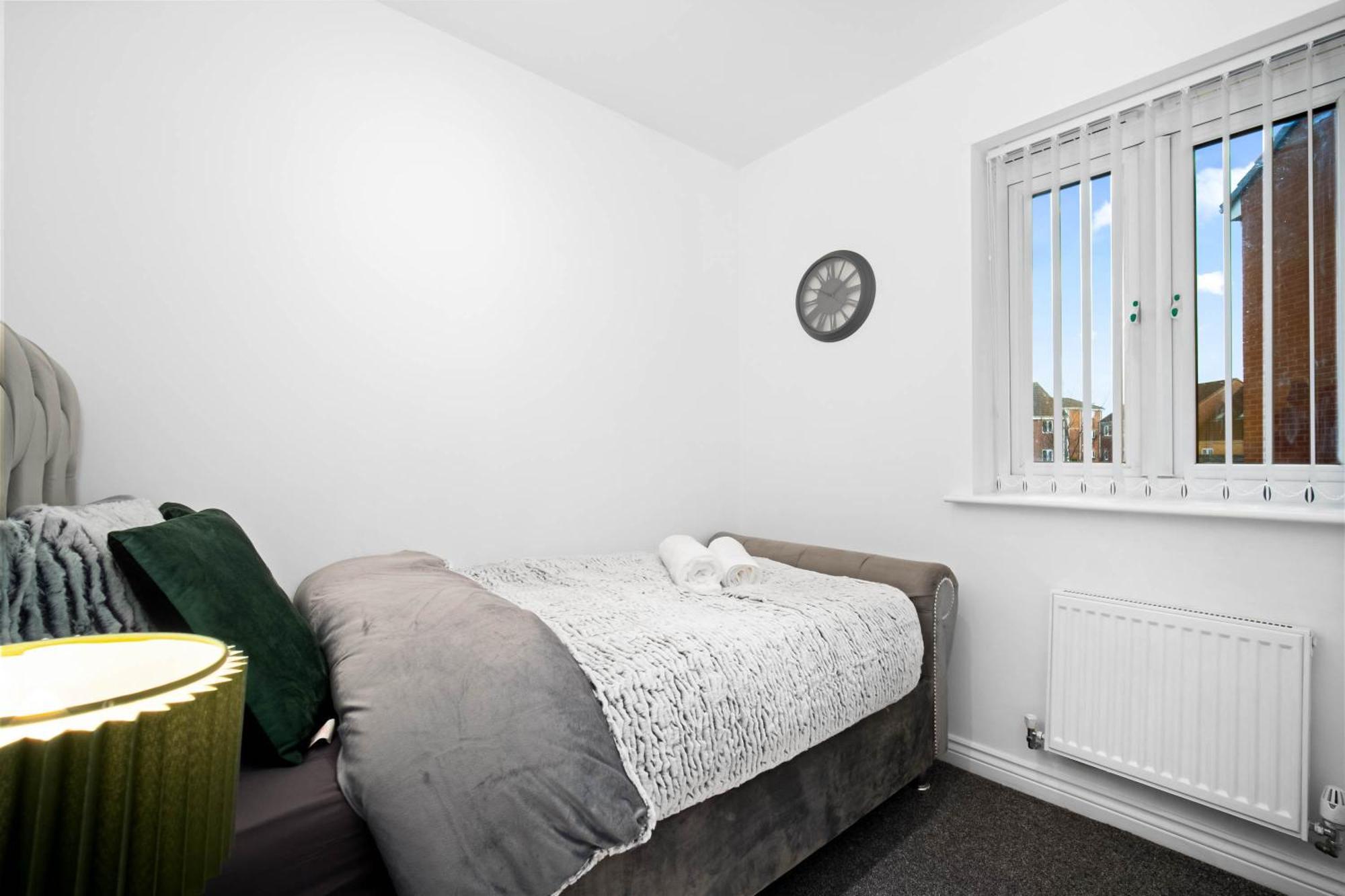 Harmony House 3 Bedroom New Build For Families, Contractors, Black Country Museum Sleeps 6 Tipton Exterior foto